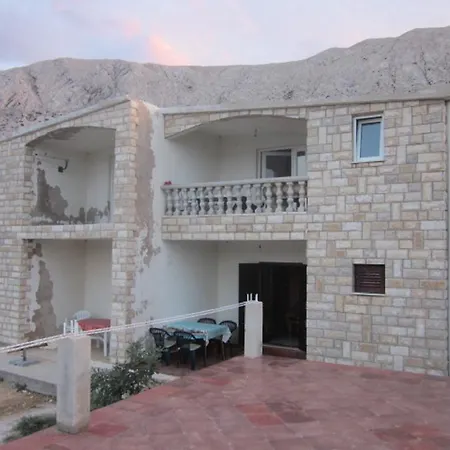 Radnic Apartman *